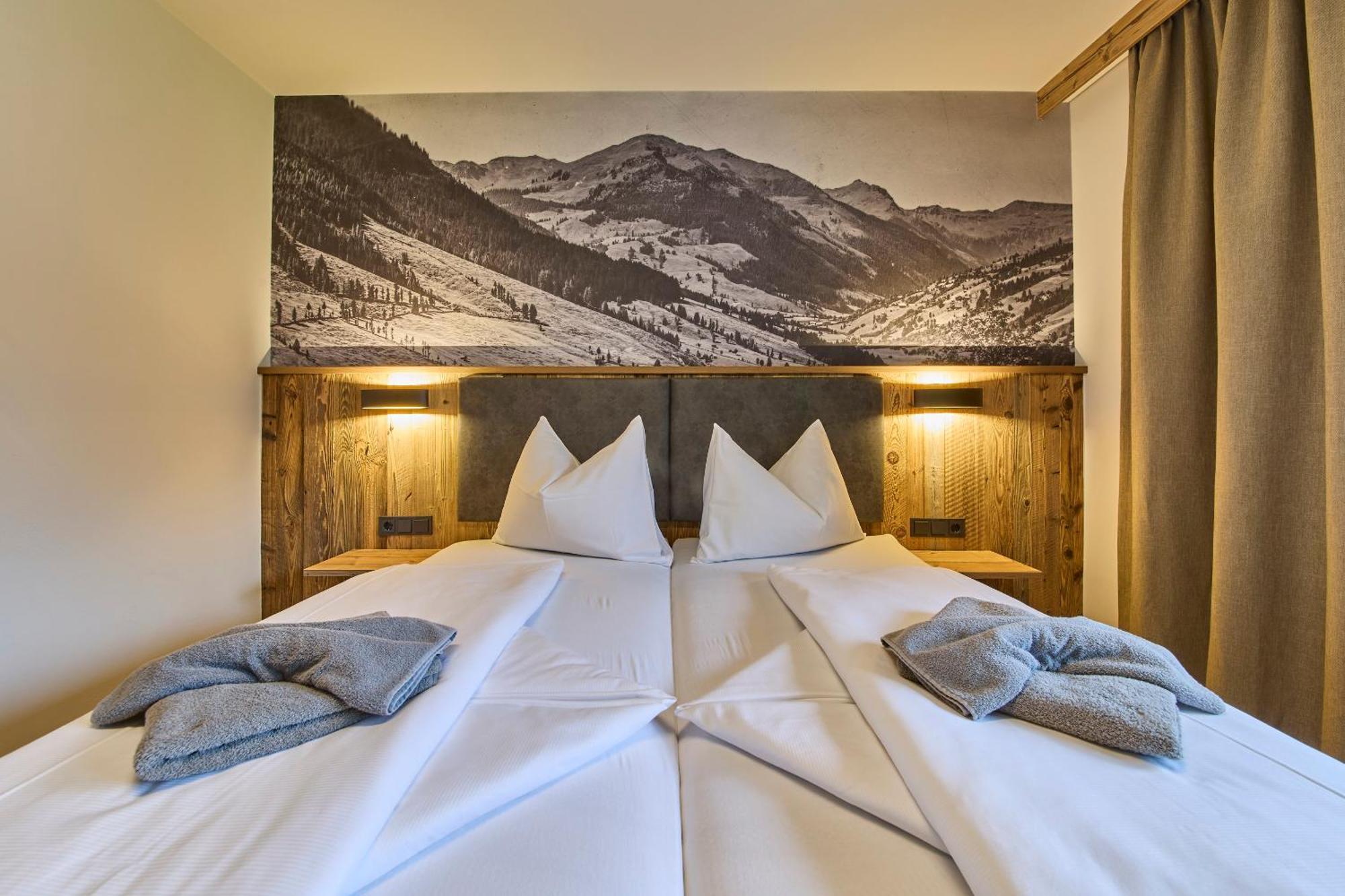 Eibinghof Bed & Breakfast & Swim Saalbach-Hinterglemm Exterior foto