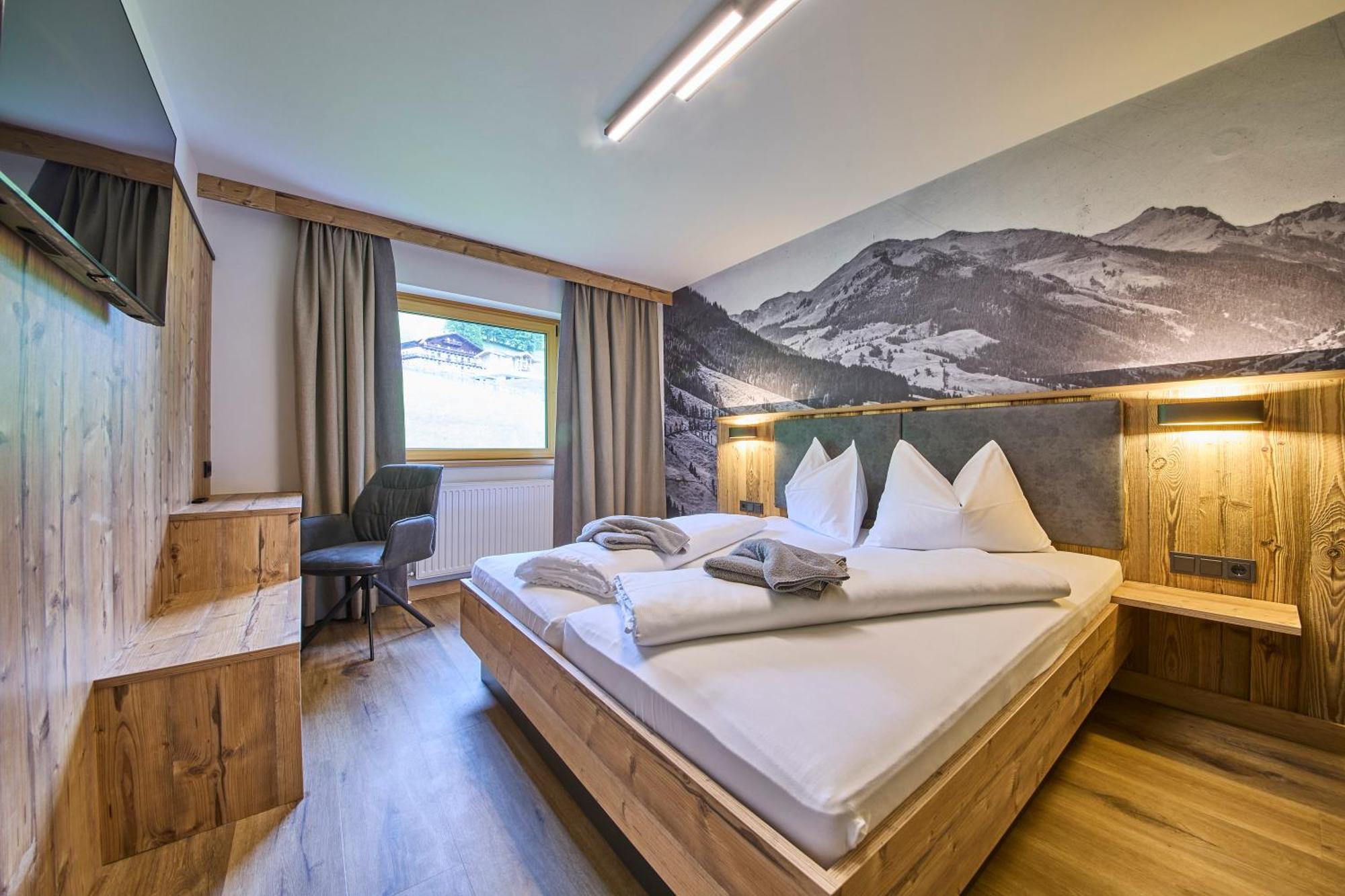 Eibinghof Bed & Breakfast & Swim Saalbach-Hinterglemm Exterior foto