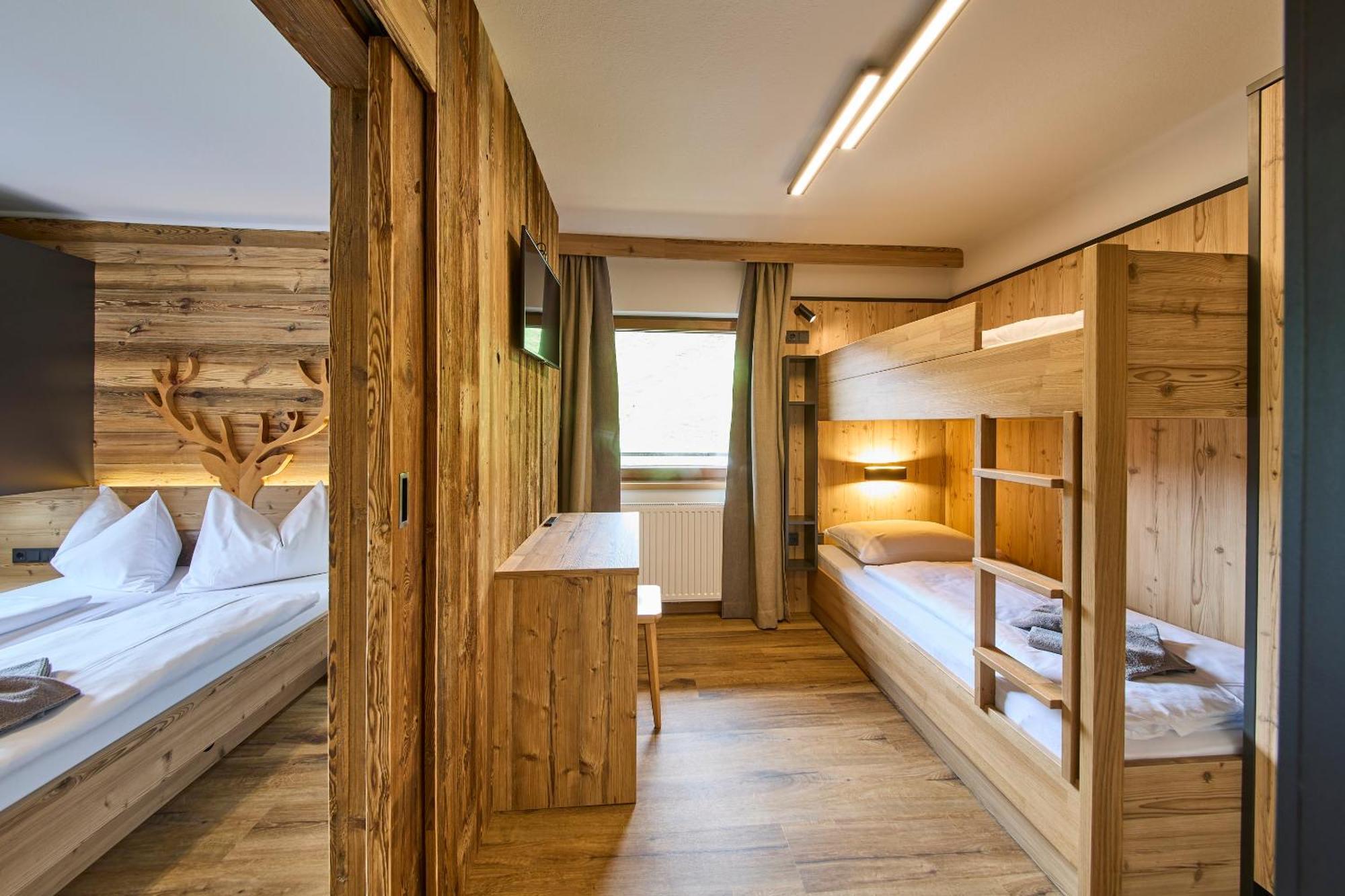 Eibinghof Bed & Breakfast & Swim Saalbach-Hinterglemm Exterior foto